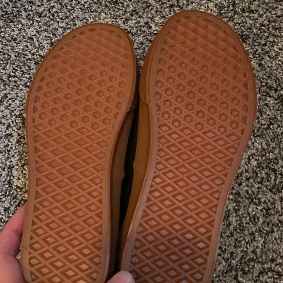 Vans - Picture 3 of 5